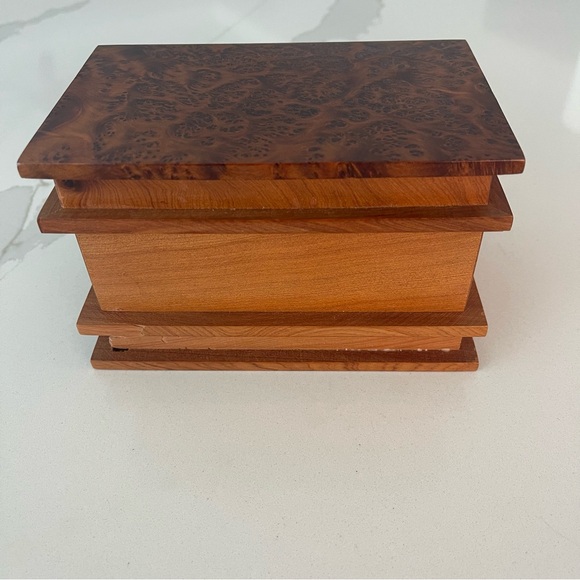 Moroccan Thuya Burl Wood Secret Box with key 🔑 - Picture 13 of 15